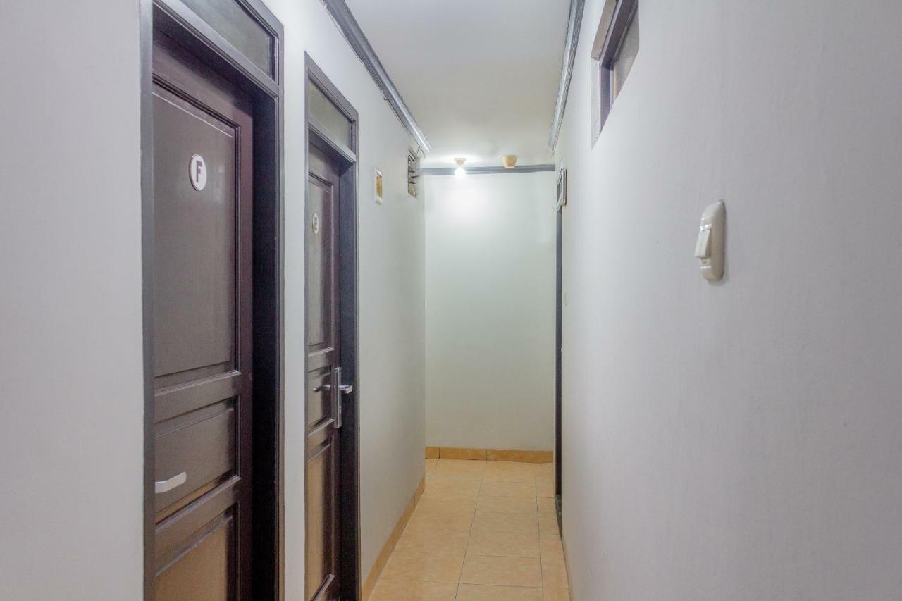 Oyo 649 K68 Residence Jakarta Exterior photo