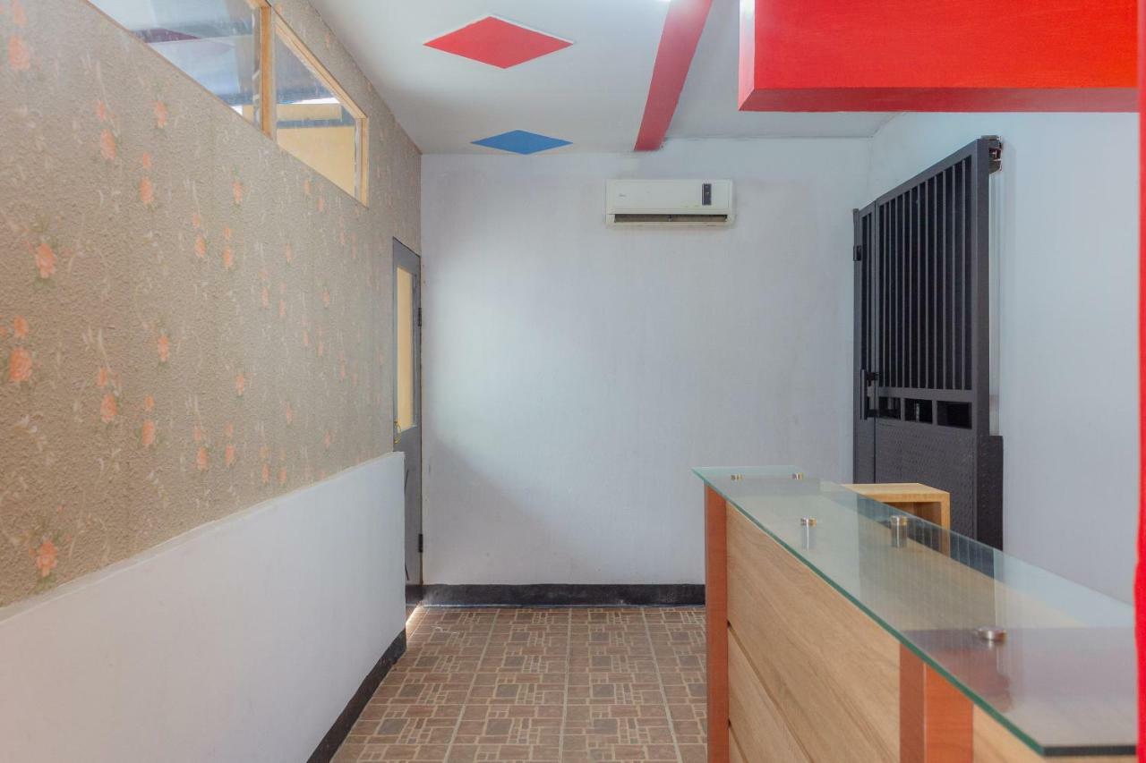 Oyo 649 K68 Residence Jakarta Exterior photo